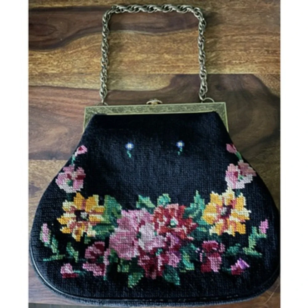 Vintage Needlepoint Floral Tapestry Handbag‎ Purse Chain Handle 9x10